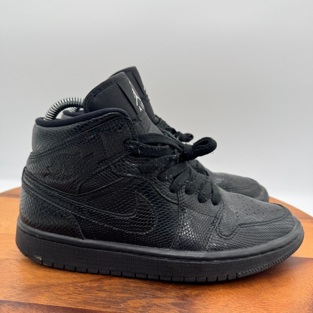 Air Jordan Mid Triple Black Snakeskin Womens 8โ Classic Basketball Sneakers
